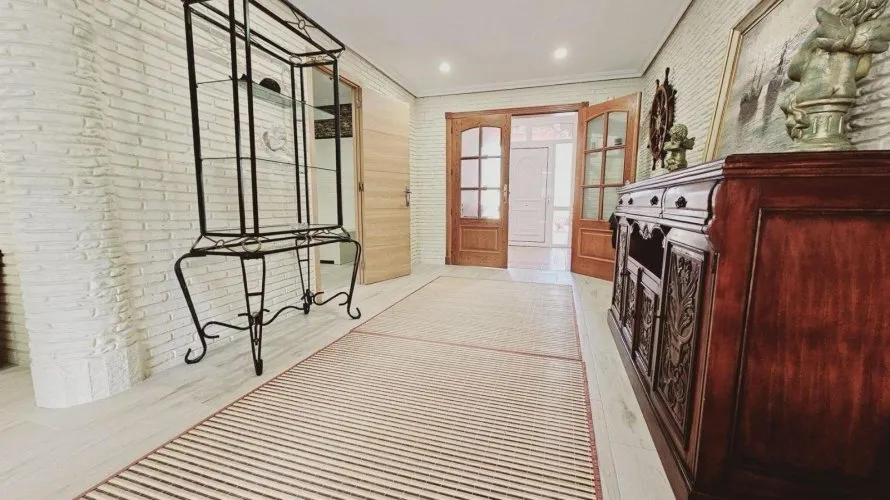 Villa de 5 chambres à Torrevieja, Espagne No. 1251 № 20