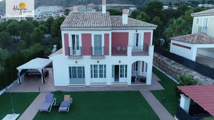 Villa de 4 chambres à Finestrat, Spain No. 983 № 23