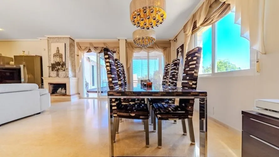 Villa de 5 chambres à Torrevieja, Espagne No. 1261 № 9