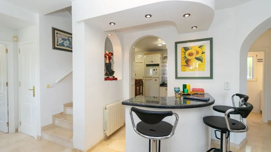 Villa de 194m² à Alicante, Espagne No. 1545 № 16
