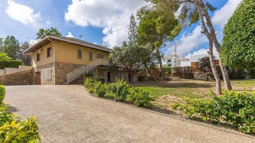 Villa de 5 chambres à Campoamor, Espagne No. 1370 № 15