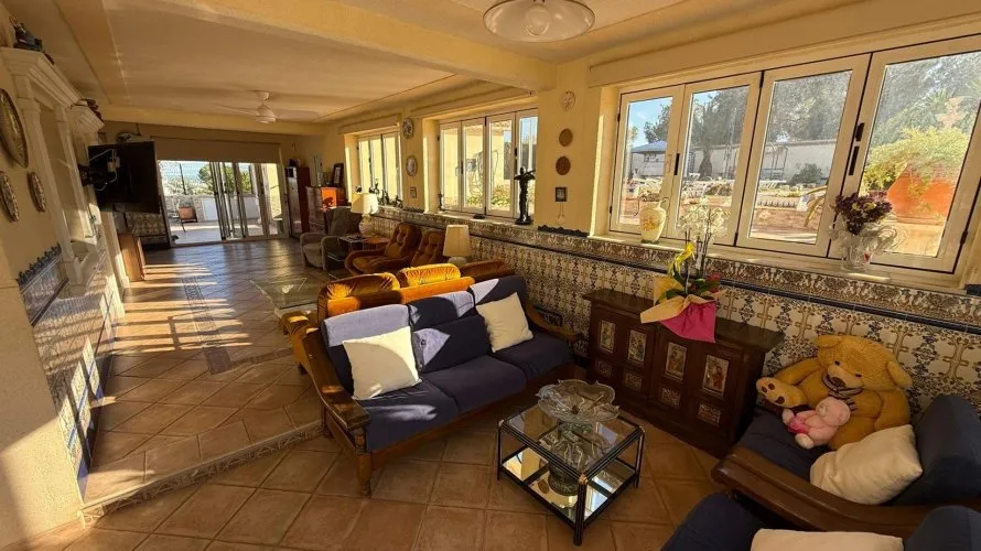 Villa de 4 chambres à Villamartin, Spain No. 1403 № 17
