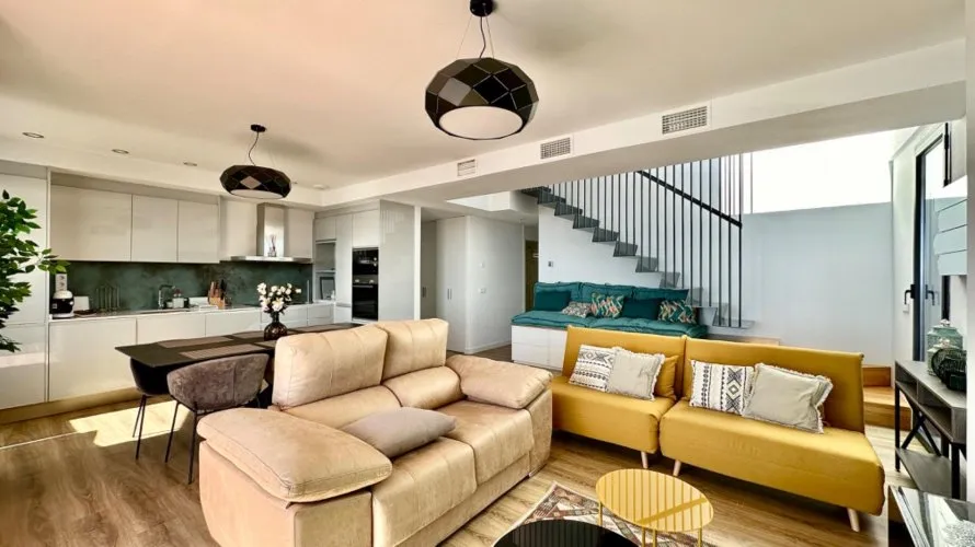 Penthouse de 3 chambres à Villajoyosa, Espagne No. 1059