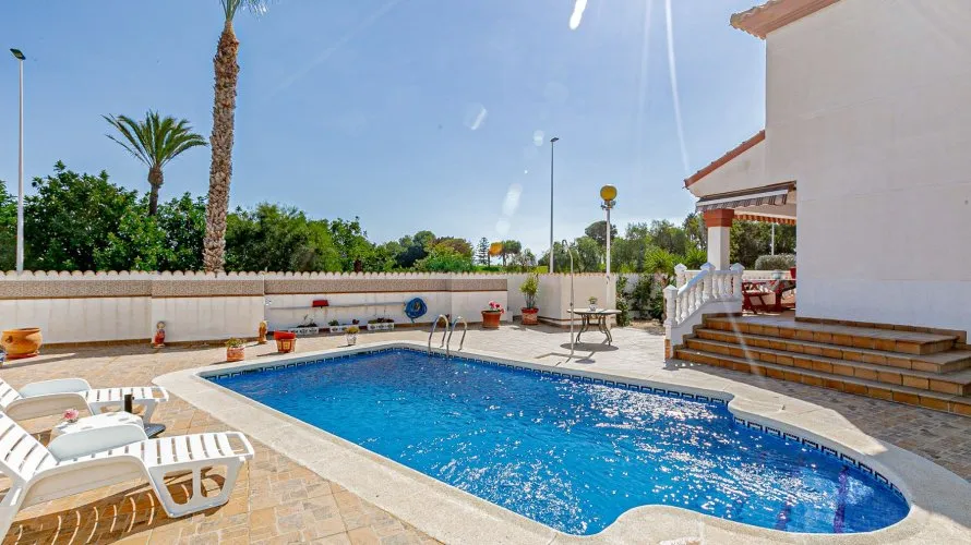 Villa de 185m² à Castilblanco de los Arroyos, Espagne No. 1525 № 28