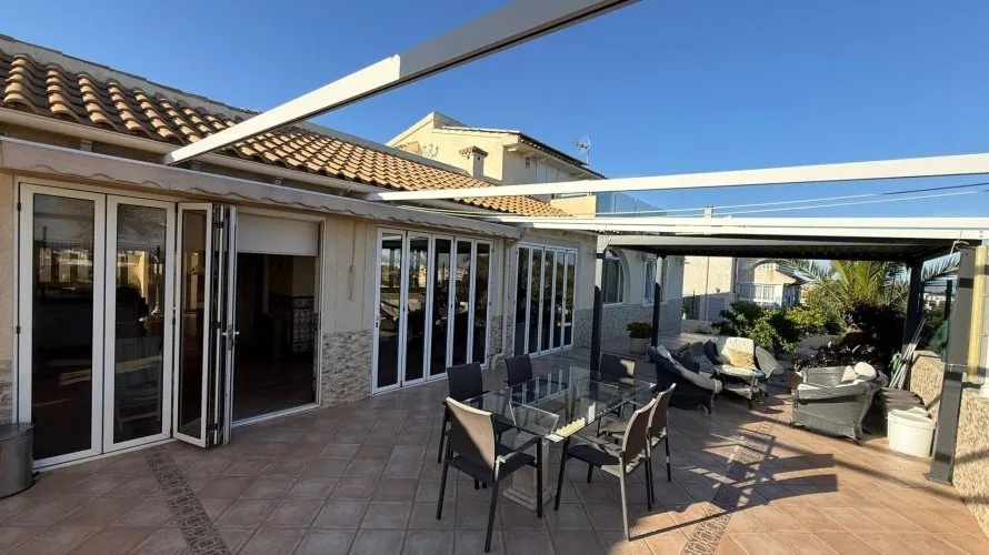 Villa de 4 chambres à Villamartin, Spain No. 1403 № 16