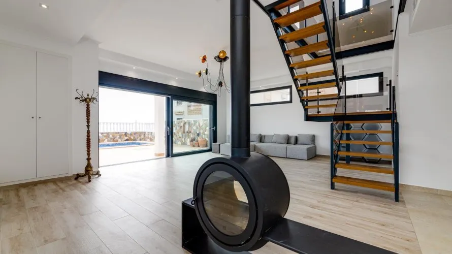Villa de 4 chambres à Torrevieja, Spain No. 1120 № 1