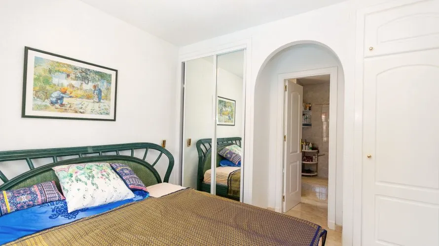 Villa de 194m² à Alicante, Espagne No. 1545 № 1