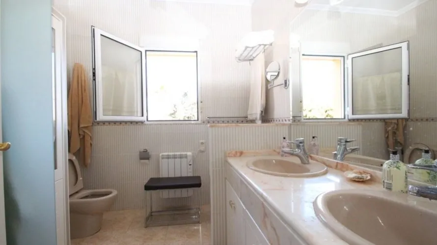Villa de 5 chambres à Cabo Roig, Espagne No. 1165 № 18