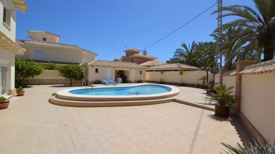 Villa de 276m² à Cabo Roig, Spain No. 981 № 2