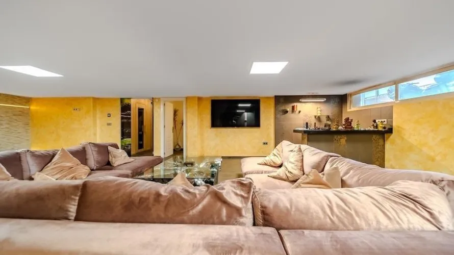 Villa de 5 chambres à Torrevieja, Espagne No. 1261 № 20