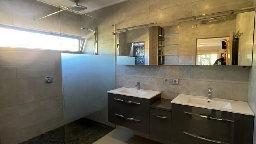 Villa de 4 chambres à Torrevieja, Spain No. 923 № 10