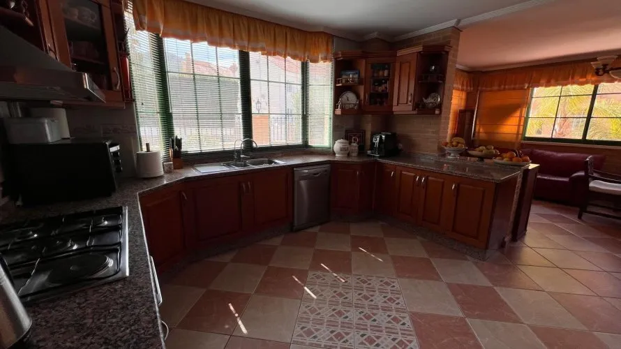 Villa de 480m² à Benidorm, Spain No. 1218 № 28