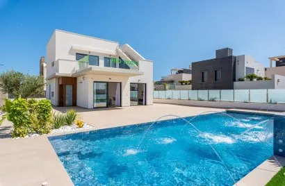 Villa de 3 chambres à Campoamor, Spain No. 1195