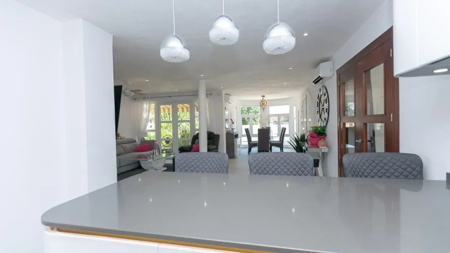 Villa de 344m² à Alicante, Spain No. 1393 № 21