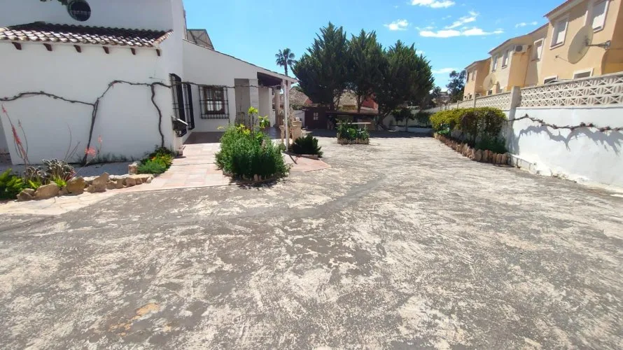 House de 209m² à Alicante, Espagne No. 1350 № 8