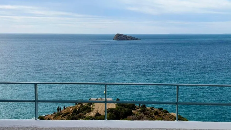 Penthouse de 2 chambres à Benidorm, Espagne No. 939 № 1
