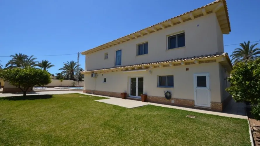 Villa de 276m² à Cabo Roig, Spain No. 981 № 4
