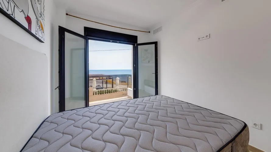 Villa de 210m² à Torrevieja, Spain No. 1253 № 10