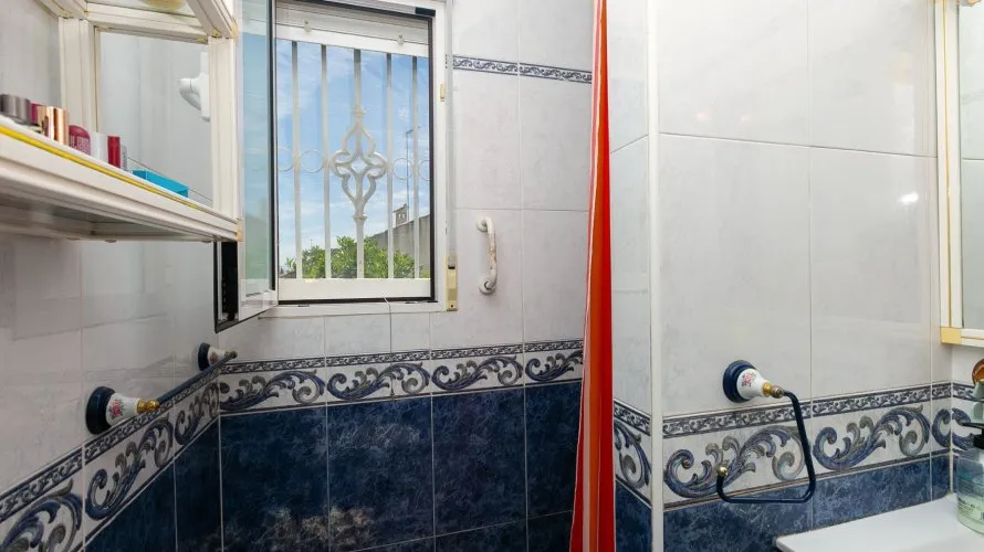 Villa de 158m² à Cabo Roig, Spain No. 1437