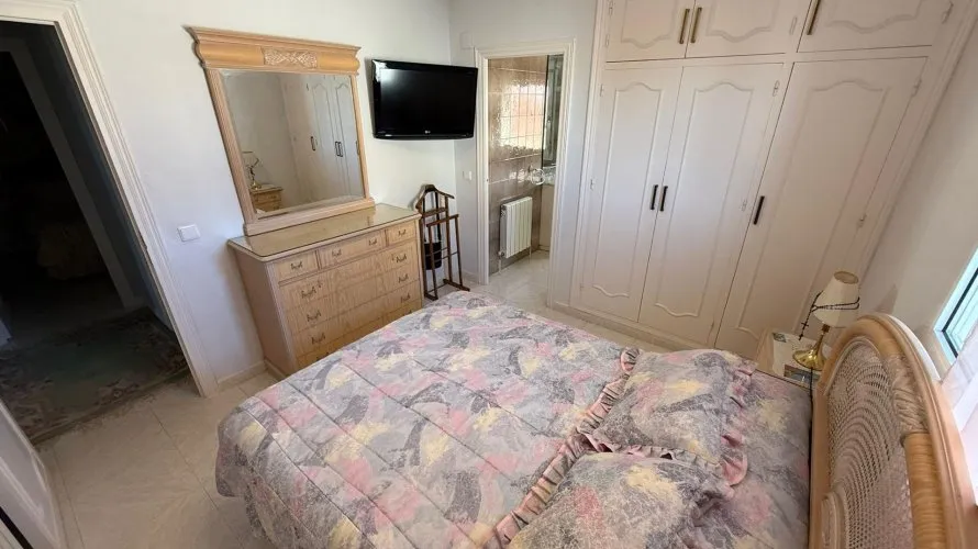 Villa de 4 chambres à Villamartin, Spain No. 1403 № 11