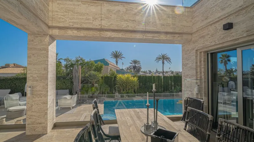 Villa de 442m² à La Zenia, Espagne No. 1390 № 28
