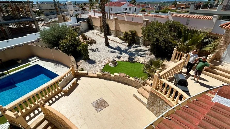 Villa de 5 chambres à Ciudad Quesada, Espagne No. 1400 № 1