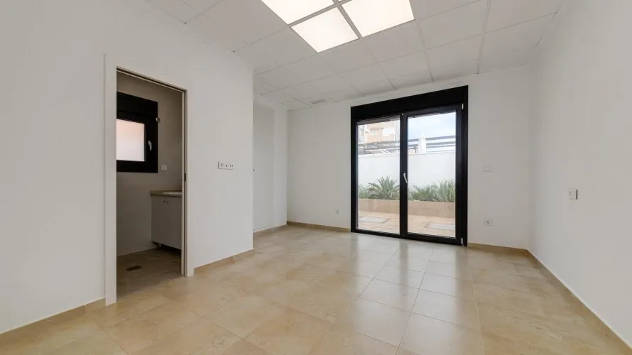 Villa de 210m² à Torrevieja, Spain No. 1253 № 22