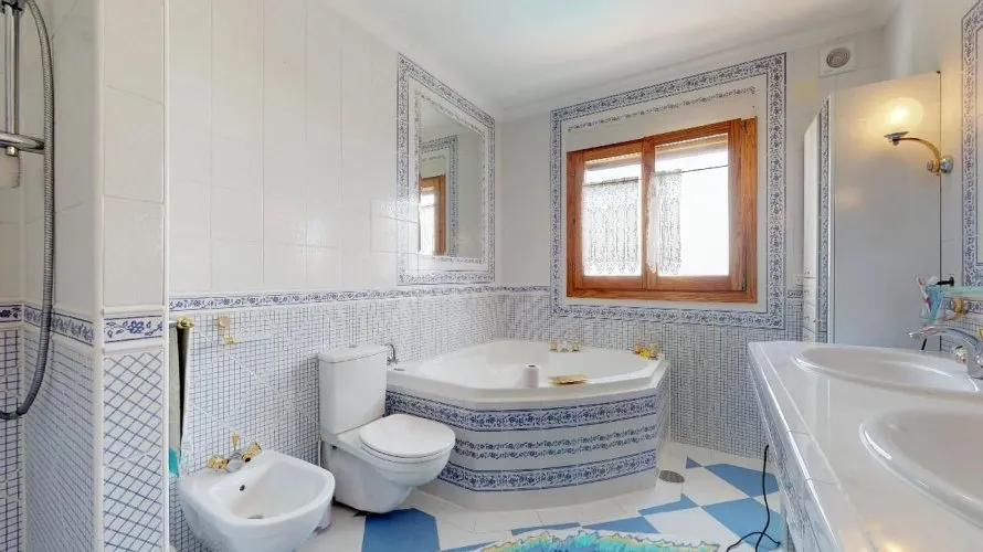Villa de 7 chambres à Maryvilla, Espagne No. 1072 № 23