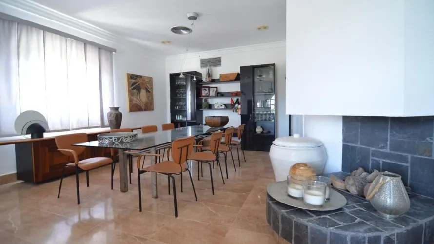 Villa de 4 chambres à Torrevieja, Espagne No. 931 № 1