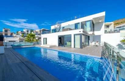 Villa de 4 chambres à Finestrat, Espagne No. 1444