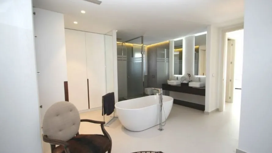 Villa de 197m² à La Zenia, Espagne No. 977 № 15
