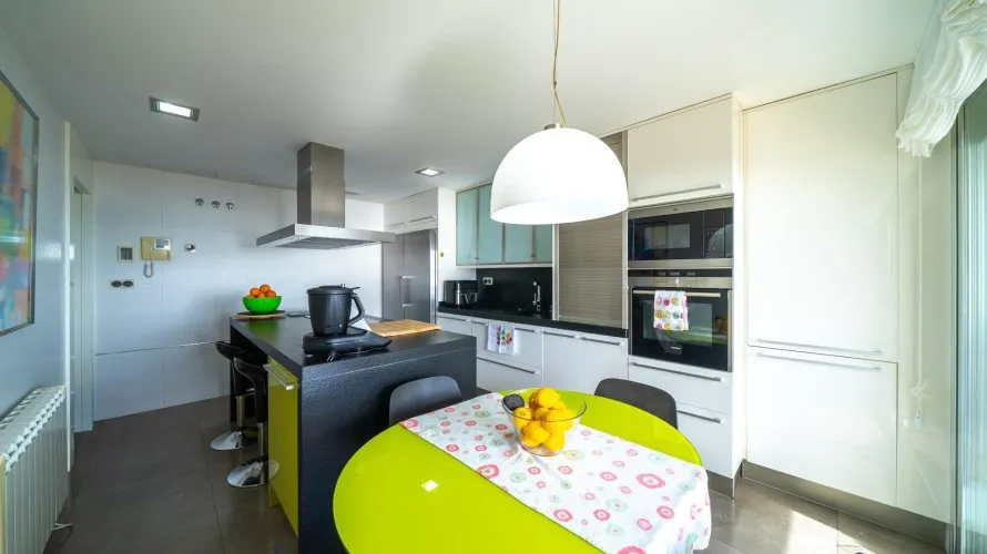 Apartment de 4 chambres à Villajoyosa, Espagne No. 1379 № 2