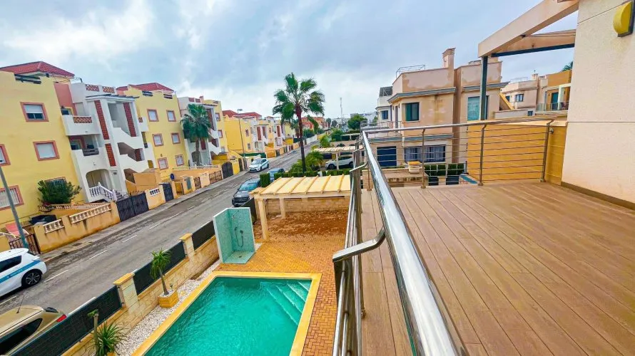 Villa de 5 chambres à La Zenia, Espagne No. 1472 № 16
