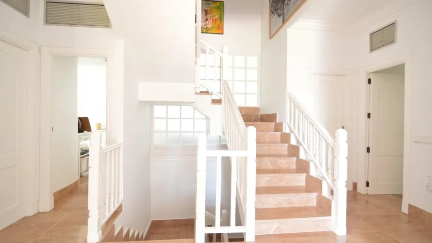 Villa de 4 chambres à Torrevieja, Espagne No. 931 № 19