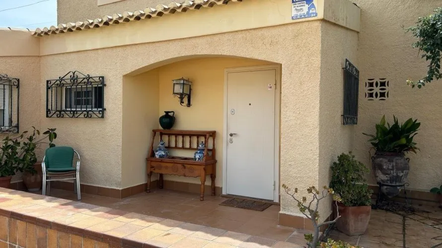 Villa de 4 chambres à Torrevieja, Spain No. 1257 № 2
