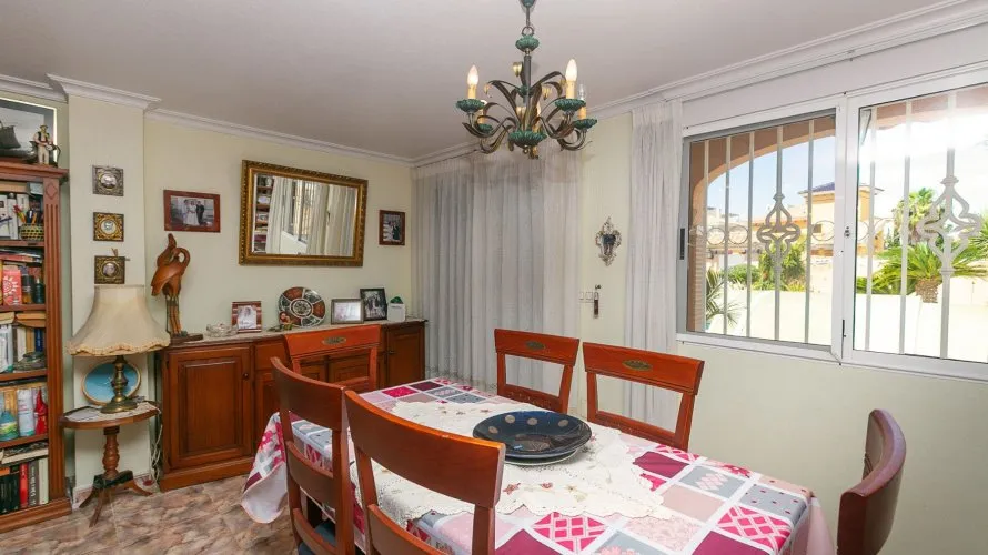 Villa de 158m² à Cabo Roig, Spain No. 1437 № 9