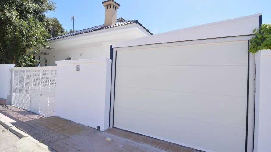 Villa de 4 chambres à Torrevieja, Espagne No. 931 № 16