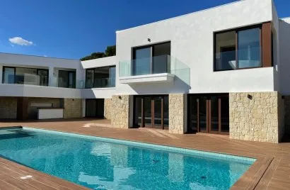 Villa de 4 chambres à Altea, Espagne No. 1004