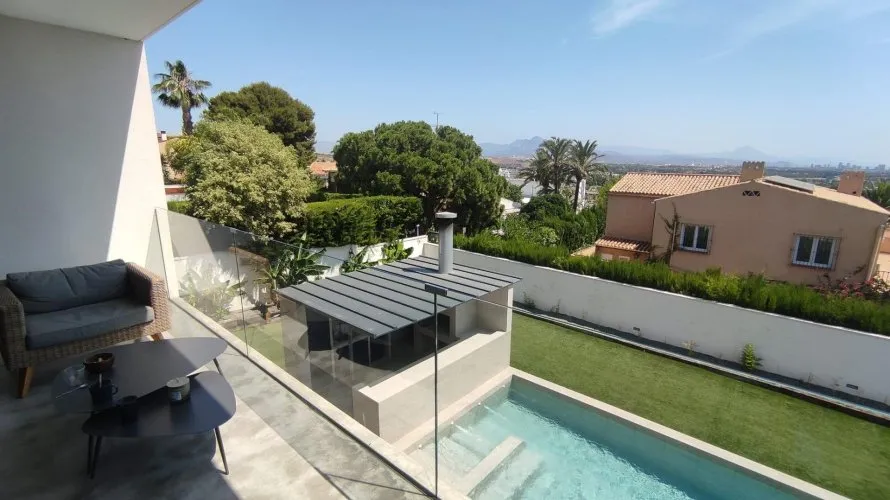 Villa de 5 chambres à Alicante, Espagne No. 1599 № 24