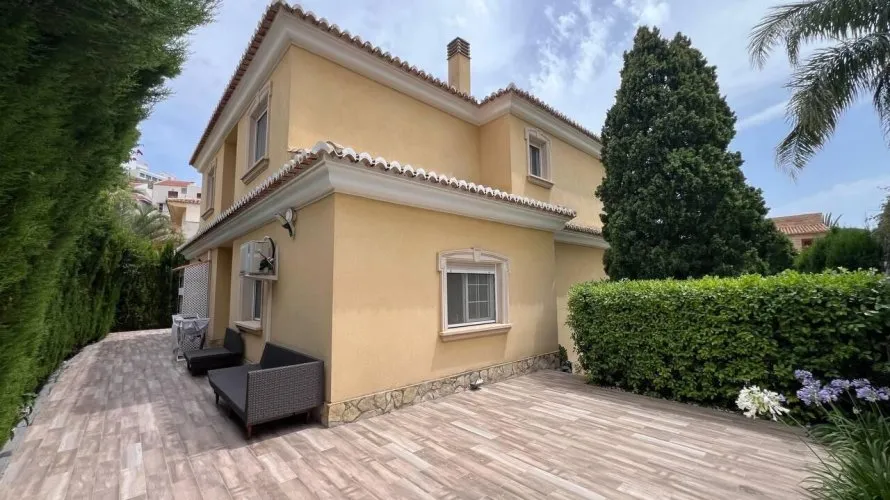 Villa de 5 chambres à Cullera, Espagne No. 1568 № 27