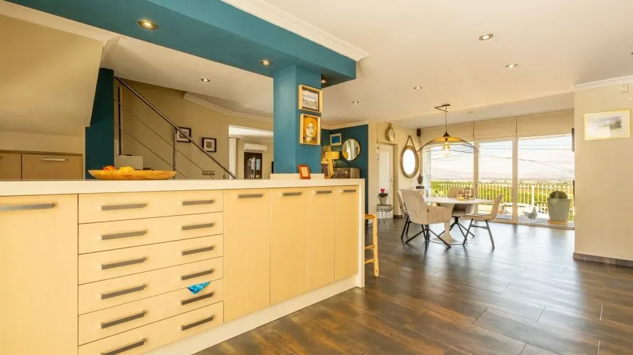 Villa de 464m² à Almoradi, Espagne No. 1593