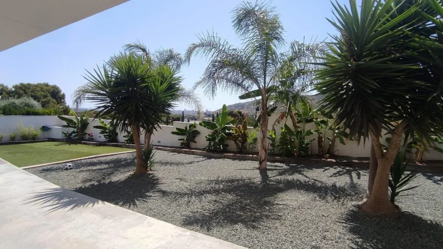 Villa de 5 chambres à Alicante, Espagne No. 1599 № 10