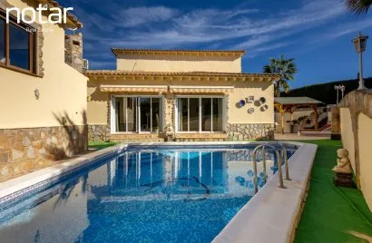 Villa de 464m² à Almoradi, Espagne No. 1593