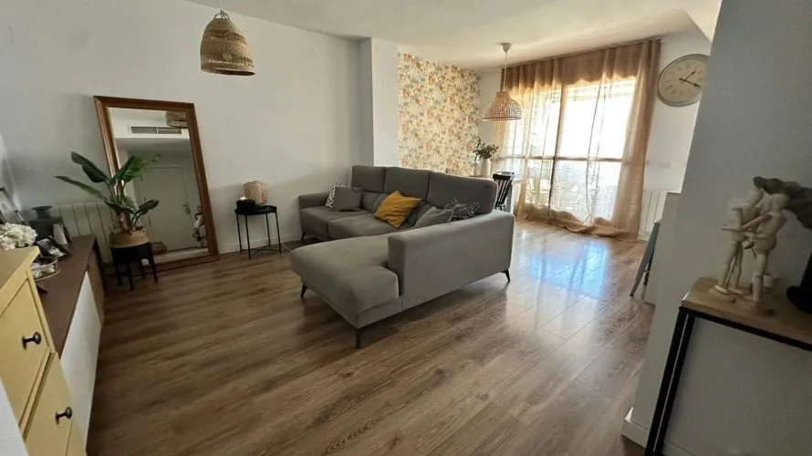Apartment de 3 chambres à Alicante, Espagne No. 1638