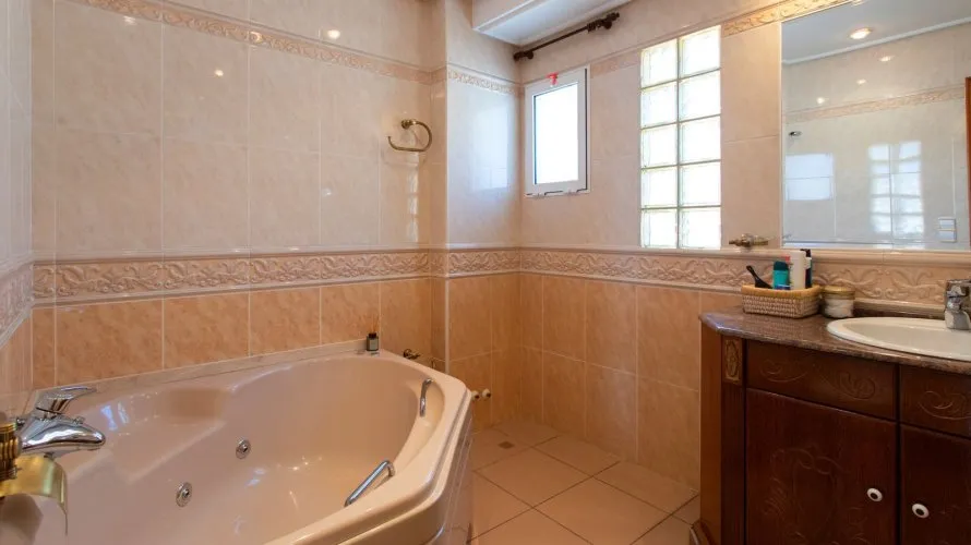 Villa de 180m² à Torrevieja, Espagne No. 1587 № 8