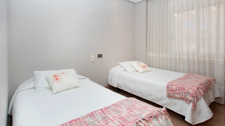 Villa de 180m² à Torrevieja, Espagne No. 1587 № 16