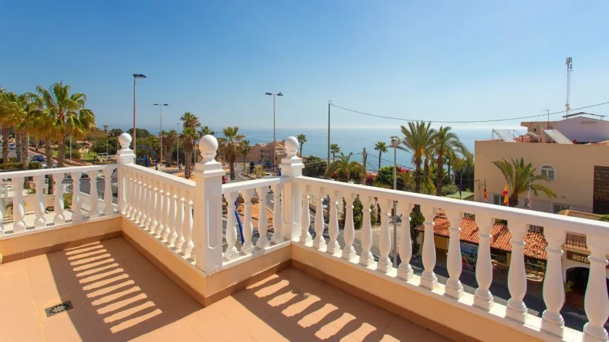 Villa de 180m² à Torrevieja, Espagne No. 1587 № 25