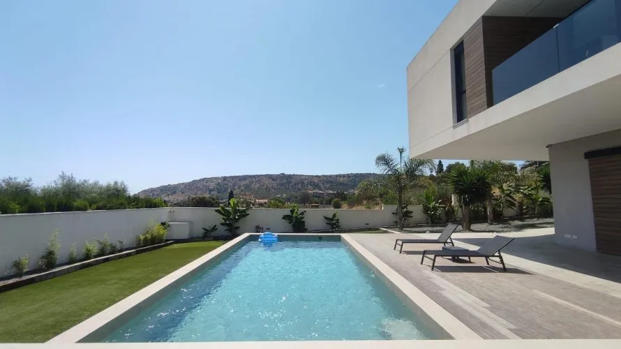 Villa de 5 chambres à Alicante, Espagne No. 1599 № 26