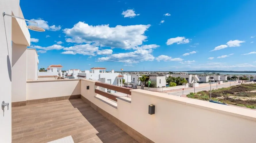 Villa de 3 chambres à La Herrada, Espagne No. 1680 № 22