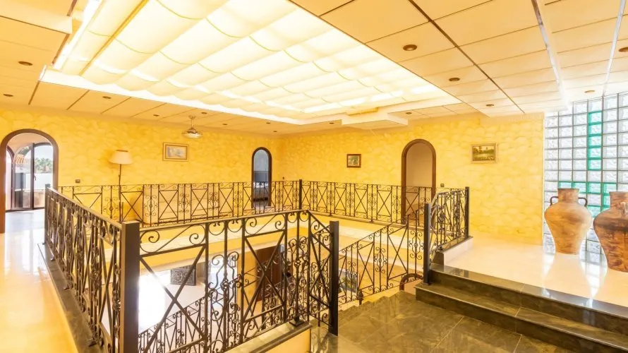 Villa de 624m² à La Zenia, Espagne No. 1667 № 24